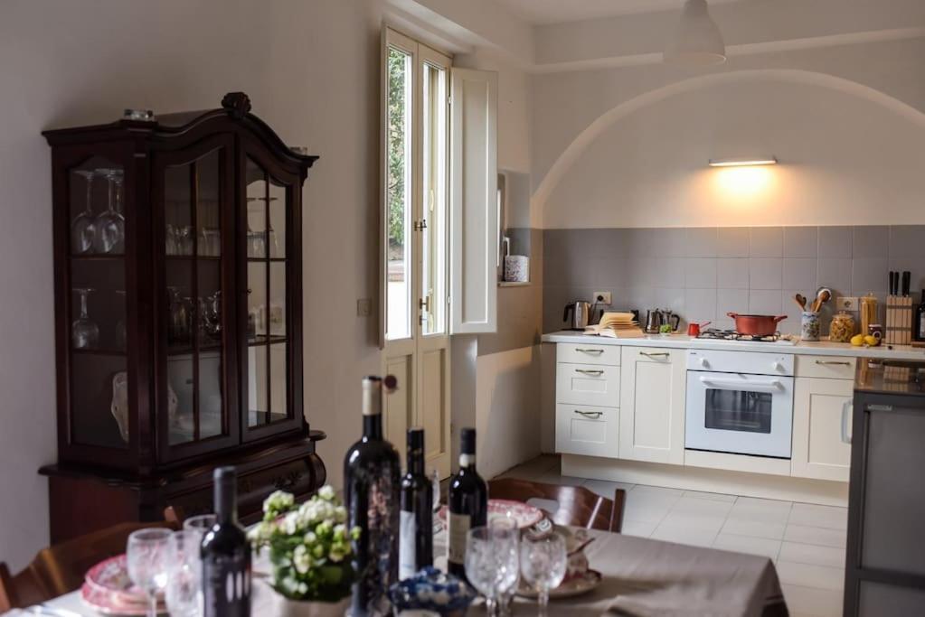 Cozy Apartment With Private Garden - City Center - Firenze Kültér fotó